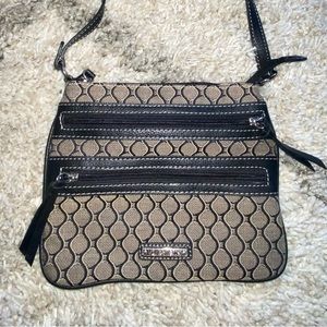 Nine West crossbody bag (lightly used)